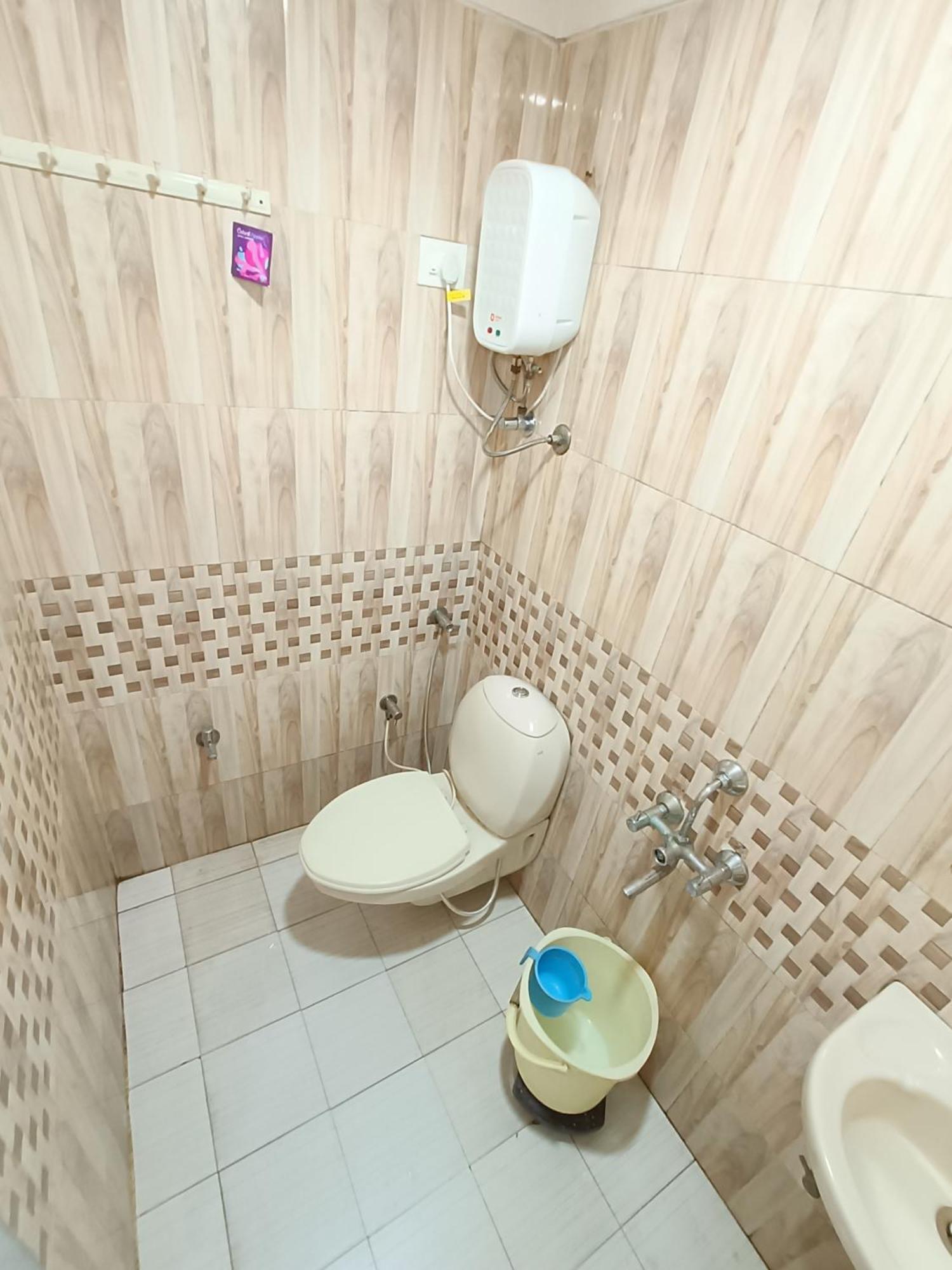 Stay Guru Usha Residency Bhuj Exterior foto