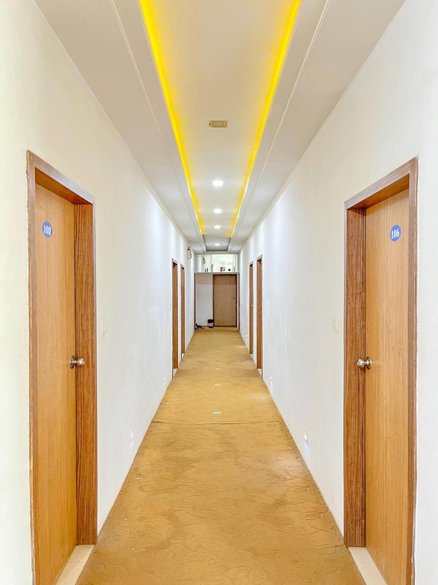 Stay Guru Usha Residency Bhuj Exterior foto