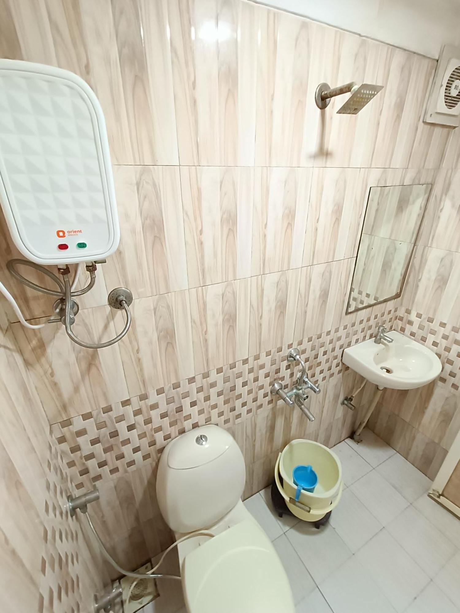 Stay Guru Usha Residency Bhuj Exterior foto