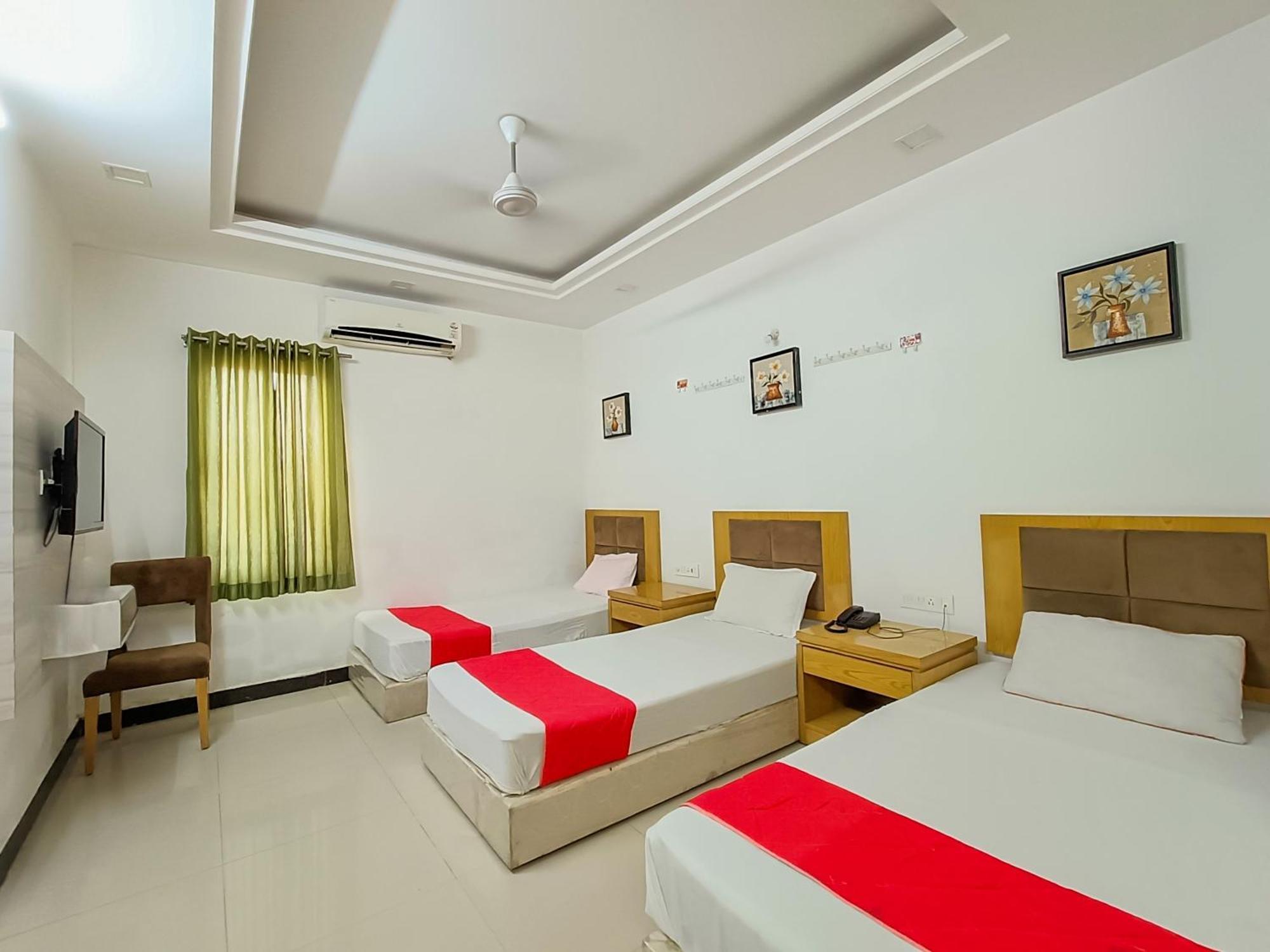 Stay Guru Usha Residency Bhuj Exterior foto