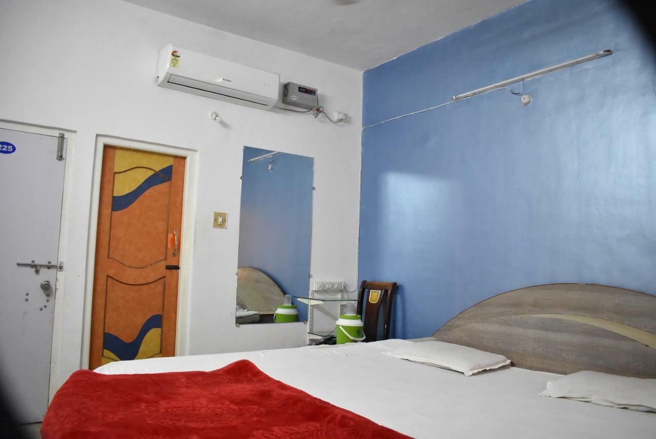 Stay Guru Usha Residency Bhuj Exterior foto