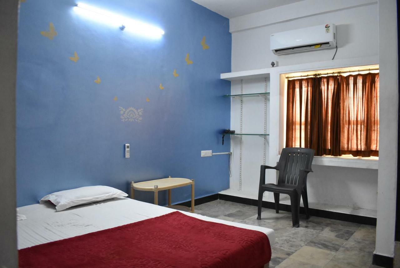 Stay Guru Usha Residency Bhuj Exterior foto