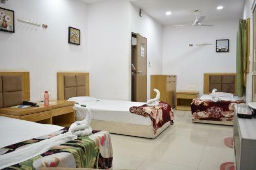 Stay Guru Usha Residency Bhuj Exterior foto